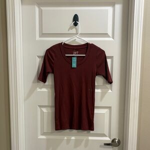 ✨NWT~Maurice’s Ribbed Tee✨